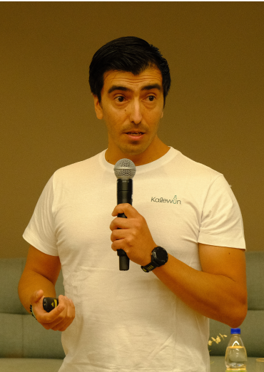 José Miguel Zúñiga expositor del seminario capital emprendedor, dueño de Kalewun